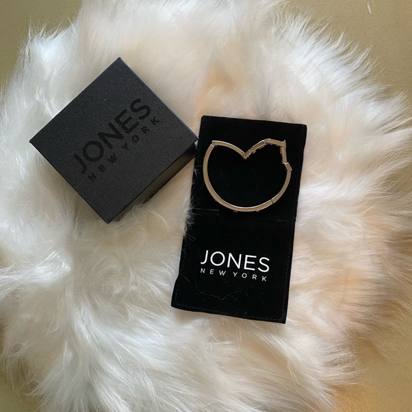 EUC jones New York ladies metal silver/crystal bracelet bangle clasp 5 stones - Picture 3 of 5